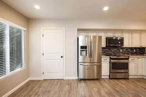 15852 Green Haven Ct, Ramona, CA 92065 photo 5
