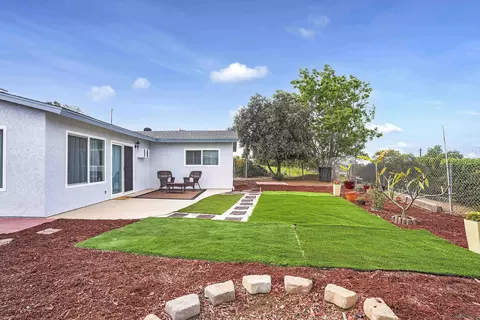 Exterior - 1253 Tower Dr, Vista, CA 92083 photo 4 of 10