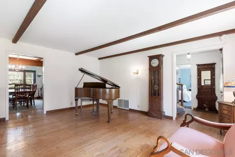 Living - 13636 Jack Rabbit Rd, Poway, CA 92064 photo 4 of 4