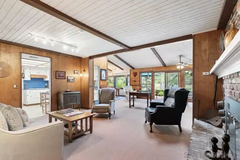 Living - 13636 Jack Rabbit Rd, Poway, CA 92064 photo 2 of 4