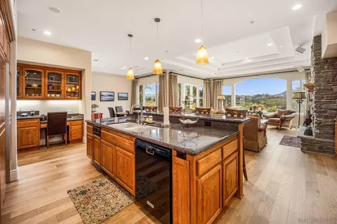 Kitchen - 3451 Calle Margarita, Encinitas, CA 92024 photo 3 of 5