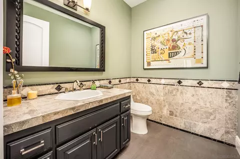 Bath - 3451 Calle Margarita, Encinitas, CA 92024 photo 5 of 6
