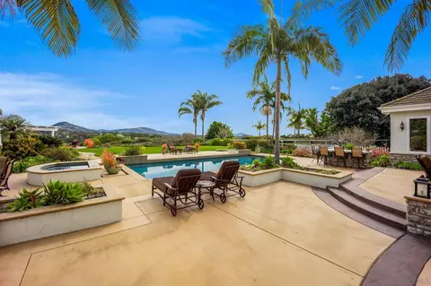 Exterior - 3451 Calle Margarita, Encinitas, CA 92024 photo 12 of 23