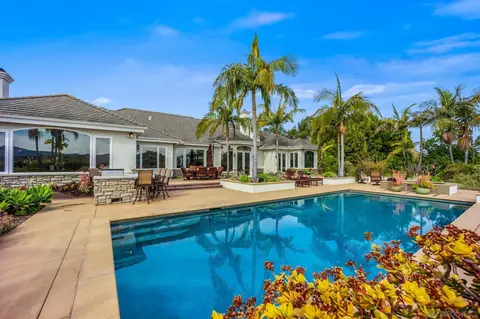 Exterior - 3451 Calle Margarita, Encinitas, CA 92024 photo 3 of 23