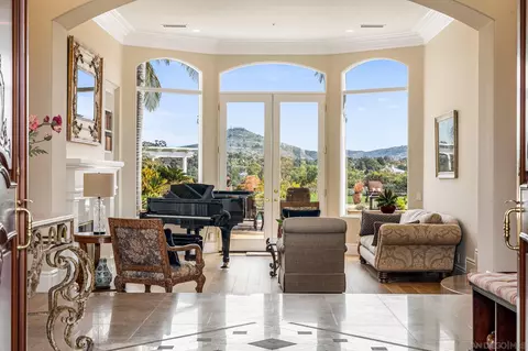 Entry Way - 3451 Calle Margarita, Encinitas, CA 92024 photo 3 of 4