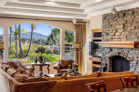 Living - 3451 Calle Margarita, Encinitas, CA 92024 photo 1 of 6