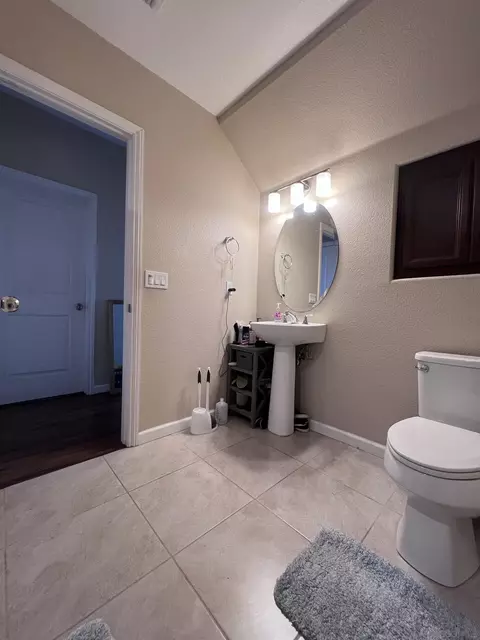 Bath - 16206 E Garrison Dr, Marina, CA 93933 photo 2 of 5