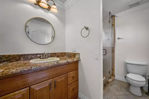 Bath - 1209 Rancho Pacifica Pl, Vista, CA 92084 photo 3 of 5