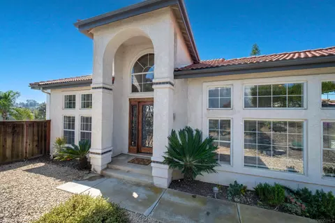 Exterior - 1209 Rancho Pacifica Pl, Vista, CA 92084 photo 4 of 11