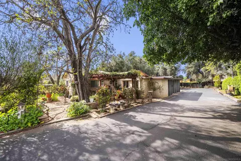 9627 12 Los Coches Rd, Lakeside, CA 92040