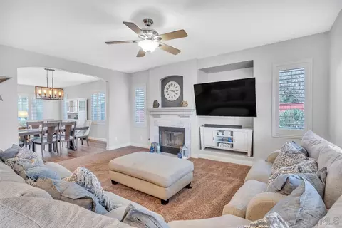 Living - 44016 Terraza Ct, Temecula, CA 92592 photo 2 of 3