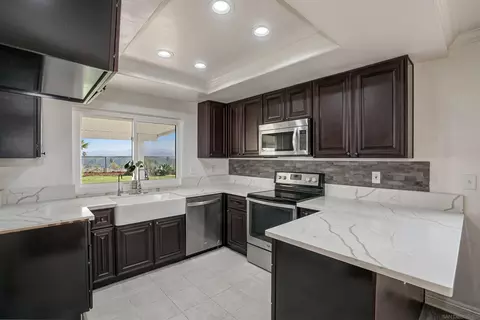 Kitchen - 10808 Avenida Catherina, Spring Valley, CA 91978 photo 4 of 6