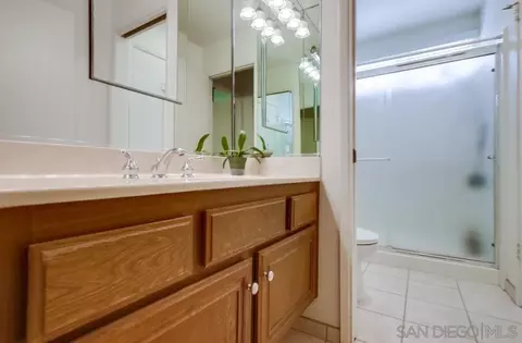 Bath - 13108 Decant Dr, Poway, CA 92064 photo 1 of 6