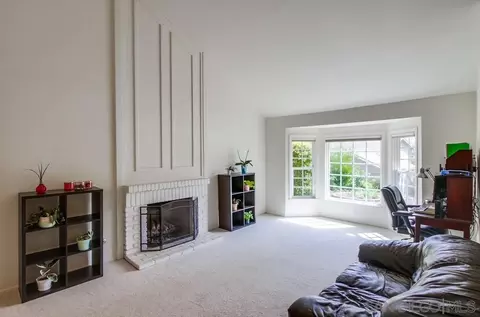Living - 13108 Decant Dr, Poway, CA 92064 photo 2 of 9
