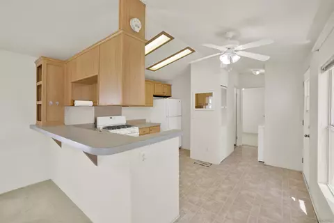 Kitchen - 12306 Old Pomerado Rd #16, Poway, CA 92064 photo 3 of 5