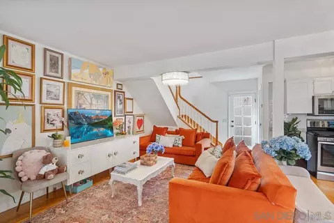 Living - 334 G Ave, Coronado, CA 92118 photo 2 of 6
