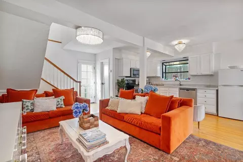 Living - 334 G Ave, Coronado, CA 92118 photo 3 of 6