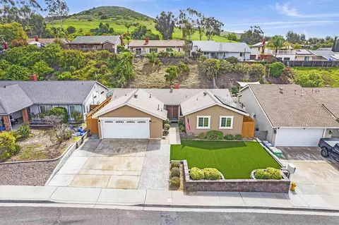 10427 Strathmore Dr, Santee, CA 92071