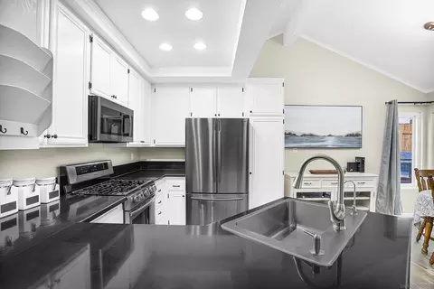 Kitchen - 10427 Strathmore Dr, Santee, CA 92071 photo 3 of 4