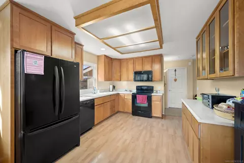 Kitchen - 1939 Valley View Blvd, El Cajon, CA 92019 photo 3 of 5
