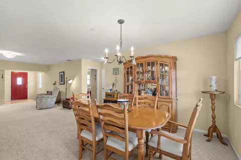 Dining - 1939 Valley View Blvd, El Cajon, CA 92019 photo 2 of 3