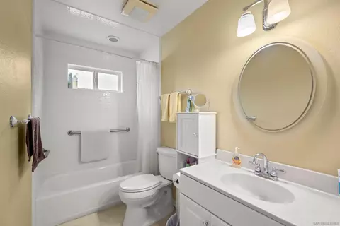 Bath - 1939 Valley View Blvd, El Cajon, CA 92019 photo 1 of 1