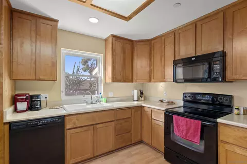 Kitchen - 1939 Valley View Blvd, El Cajon, CA 92019 photo 4 of 5
