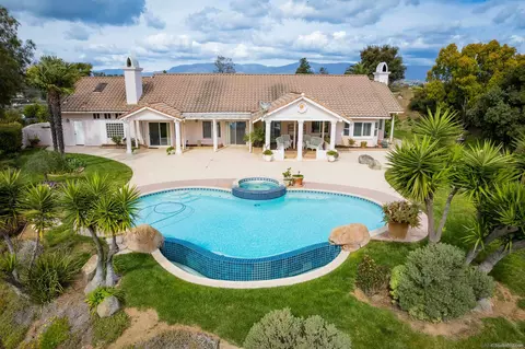 12610 Lonesome Oak Way, Valley Center, CA 92082