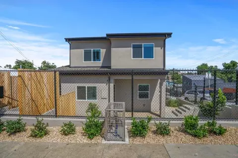 1055 S 36th St, San Diego, CA 92113
