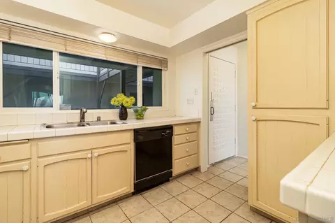 Kitchen - 3606 Vista Rey #36, Oceanside, CA 92057 photo 1 of 2