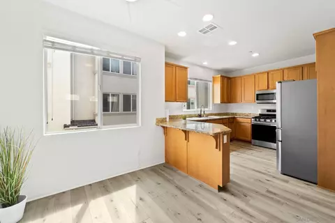 Kitchen - 252 Vermont Ct, El Cajon, CA 92020 photo 1 of 9