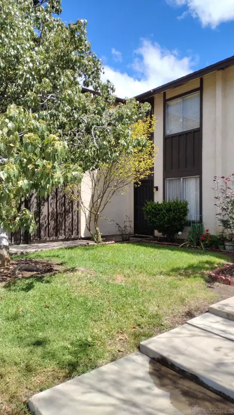 10272 Carefree Dr, Santee, CA 92071