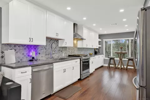 10643 Caminito Banyon, San Diego, CA 92131