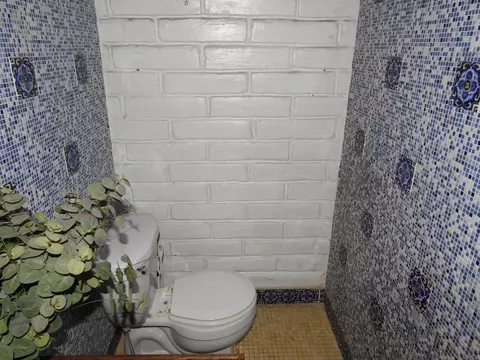 Bath - 9435 Alto Dr, La Mesa, CA 91941 photo 3 of 4