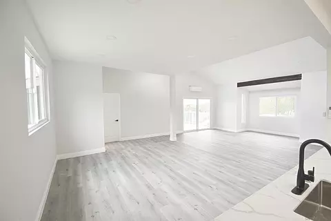 Living - 3401 Big Boulder Ln, Alpine, CA 91901 photo 2 of 2