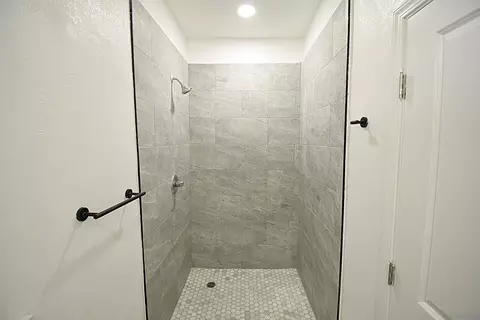Bath - 3401 Big Boulder Ln, Alpine, CA 91901 photo 7 of 7