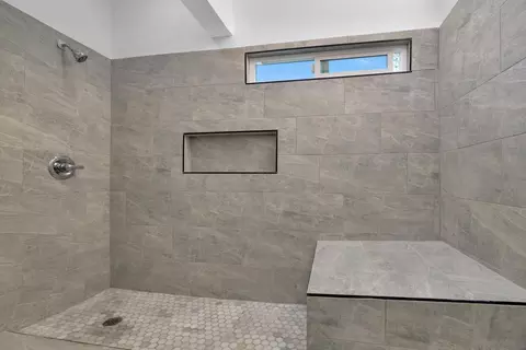 Bath - 3401 Big Boulder Ln, Alpine, CA 91901 photo 1 of 7