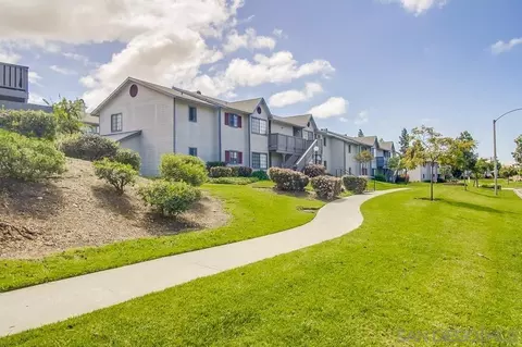 205 Camlau Dr #F, Chula Vista, CA 91911