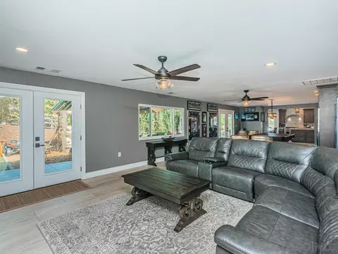 Living - 33928 Calle Vis, Temecula, CA 92592 photo 3 of 4