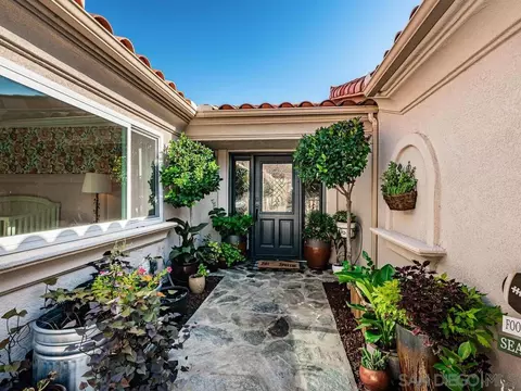 Exterior - 33928 Calle Vis, Temecula, CA 92592 photo 3 of 10