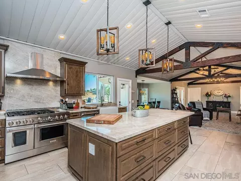 Kitchen - 33928 Calle Vis, Temecula, CA 92592 photo 2 of 4