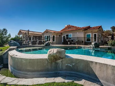 Exterior - 33928 Calle Vis, Temecula, CA 92592 photo 8 of 10