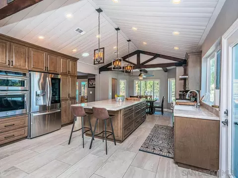 Kitchen - 33928 Calle Vis, Temecula, CA 92592 photo 1 of 4
