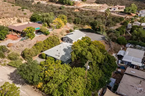 View/Area - 31231 Palimo Dr, Escondido, CA 92026 photo 10 of 11