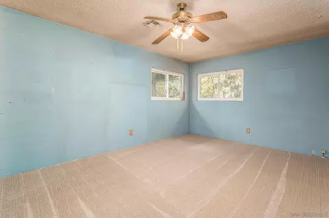 Bedroom - 31231 Palimo Dr, Escondido, CA 92026 photo 2 of 2