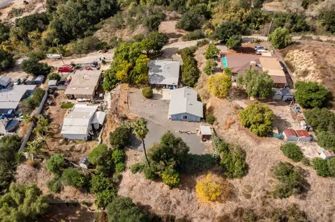 View/Area - 31231 Palimo Dr, Escondido, CA 92026 photo 5 of 11