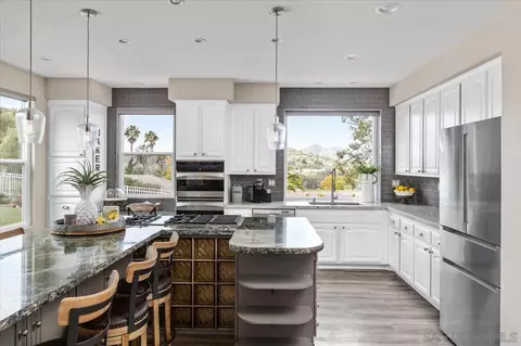 Kitchen - 2031 Ridgecrest Pl, Escondido, CA 92029 photo 3 of 4