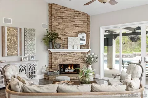 Living - 2031 Ridgecrest Pl, Escondido, CA 92029 photo 4 of 6