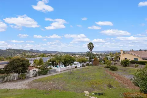 View/Area - 2031 Ridgecrest Pl, Escondido, CA 92029 photo 5 of 5