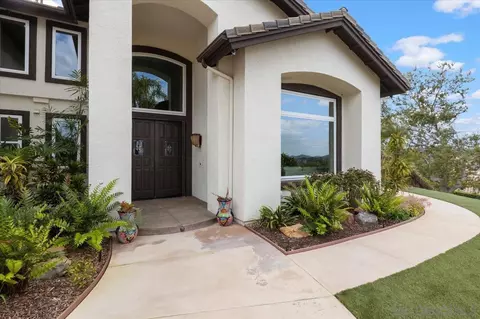 Exterior - 2031 Ridgecrest Pl, Escondido, CA 92029 photo 4 of 14